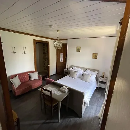Manoir Du Grail Devesset