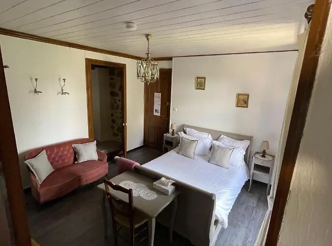 Manoir Du Grail Devesset