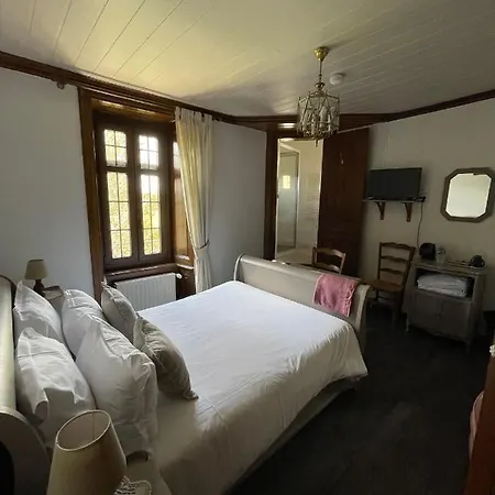 Manoir Du Grail